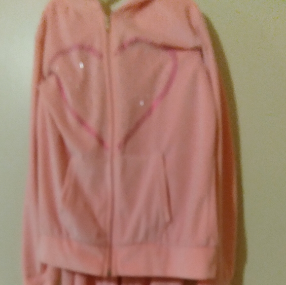 Tracksuit - Picture 4 of 7